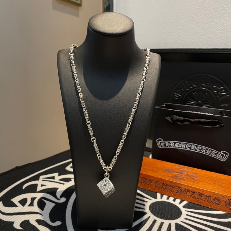 Ch**me He**ts necklaces